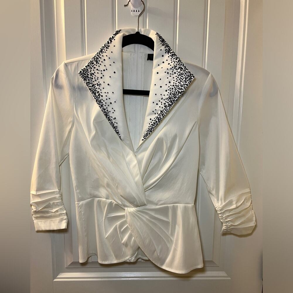 Tadashi Collection White Shirt V Neck Sequined Collar Women’s Size 6